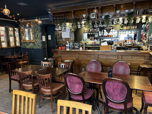 Bennets Bar Gallery - United Kingdom