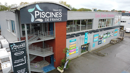 Photo de Piscines de France - Landes et Pays Basque (40,64) - Construction de piscines à Heugas (40180)