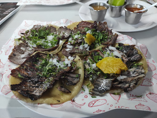 Perr@ Hambre Taquería Sureña - Thumbnail
