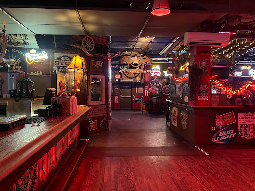 Dixie Roadhouse - Visual