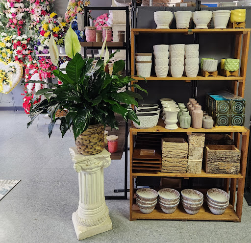 Scarlett's Flowers & Gift Baskets - Thumbnail