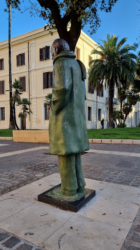 Statua di Giacomo Mancini - Sindaco