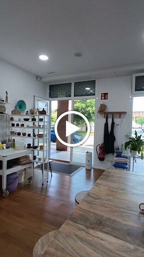Photo de Buztina -taller de cerámica Hondarribia à Biriatou (64700)