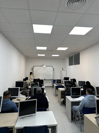 Maude Studio | Centro de formación en Málaga