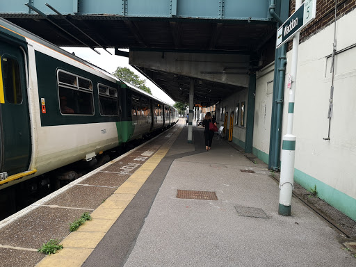Waddon - Visual