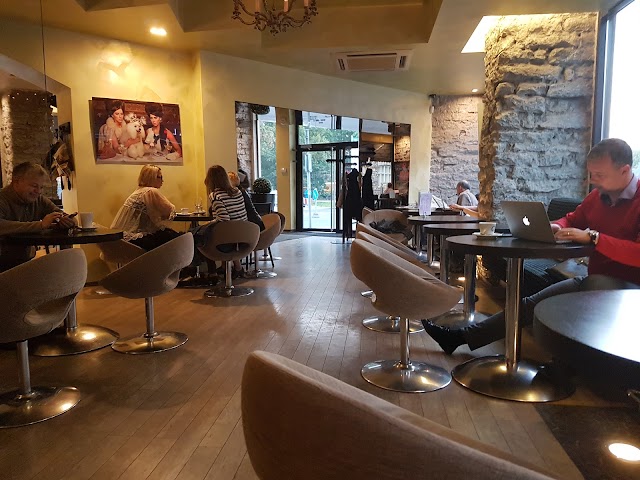 Reval Café