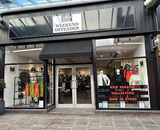 Weekend Offender - Visual