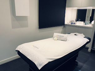 Photo n°3 de Carré Beauté à Asnières-sur-Seine (Salon de manucure)