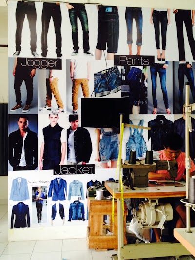Photos of Waroeng Jeans 1