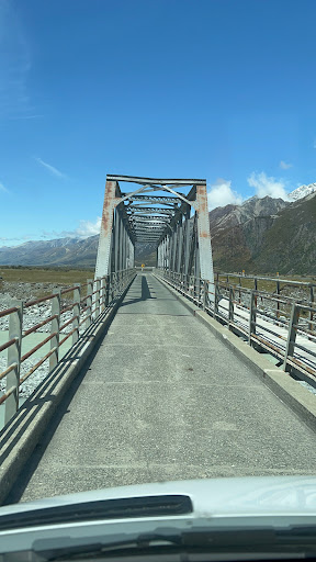 Lake Pukaki car park - Thumbnail