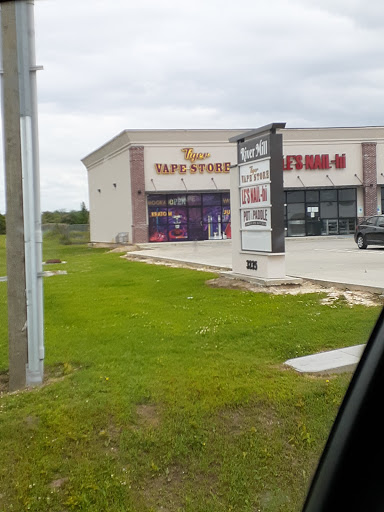 Tiger vape and liquor shop