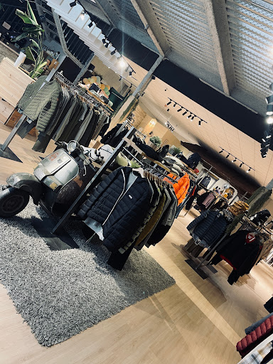 STORE PREMIUM OUTLET - Thumbnail