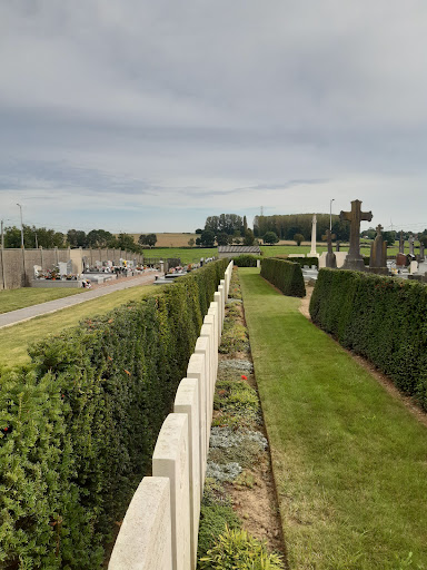 maurois communal cemetery ww1 Gallery - France