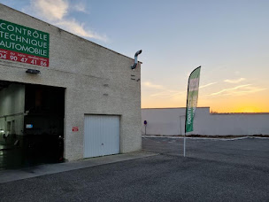 Photo n°4 de Centre contrôle technique DEKRA à Fourques (Centre de contrôle technique)