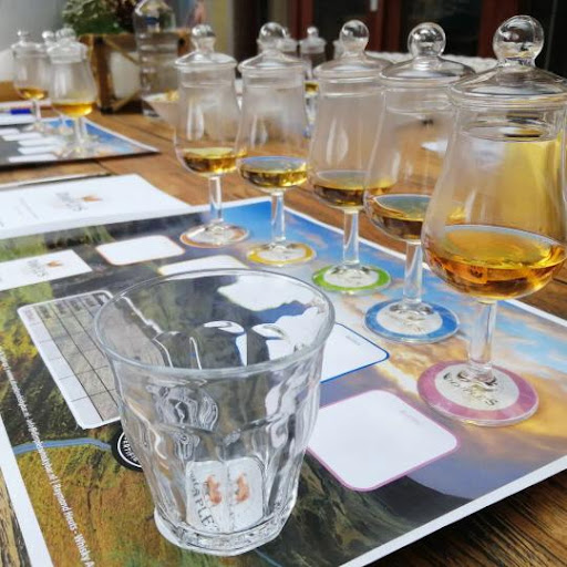 Dimple's Whisky Bar & Tastings