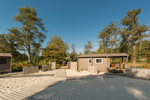 Photo n°30 de Camping Sandaya Les Alicourts - 5 étoiles à Pierrefitte-sur-Sauldre (Appartement de vacances)