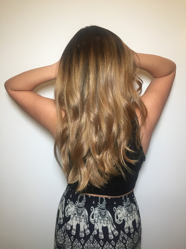Erika Gold at Salon Studios - Thumbnail