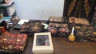 Photos of Satrio Manah Batik