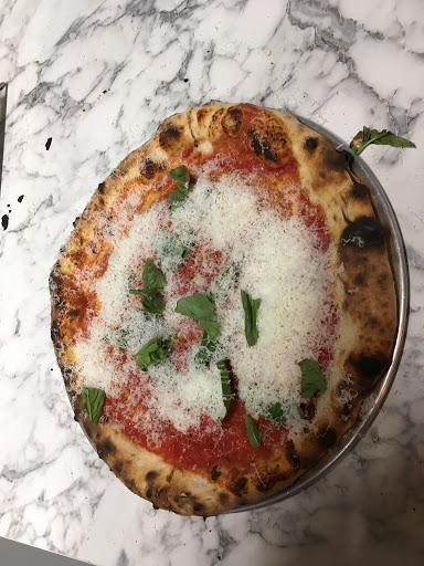 Daphne’s - Visual