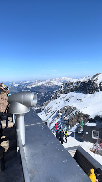 Glacier 3000 Bergbahn Luftseilbahn by null
