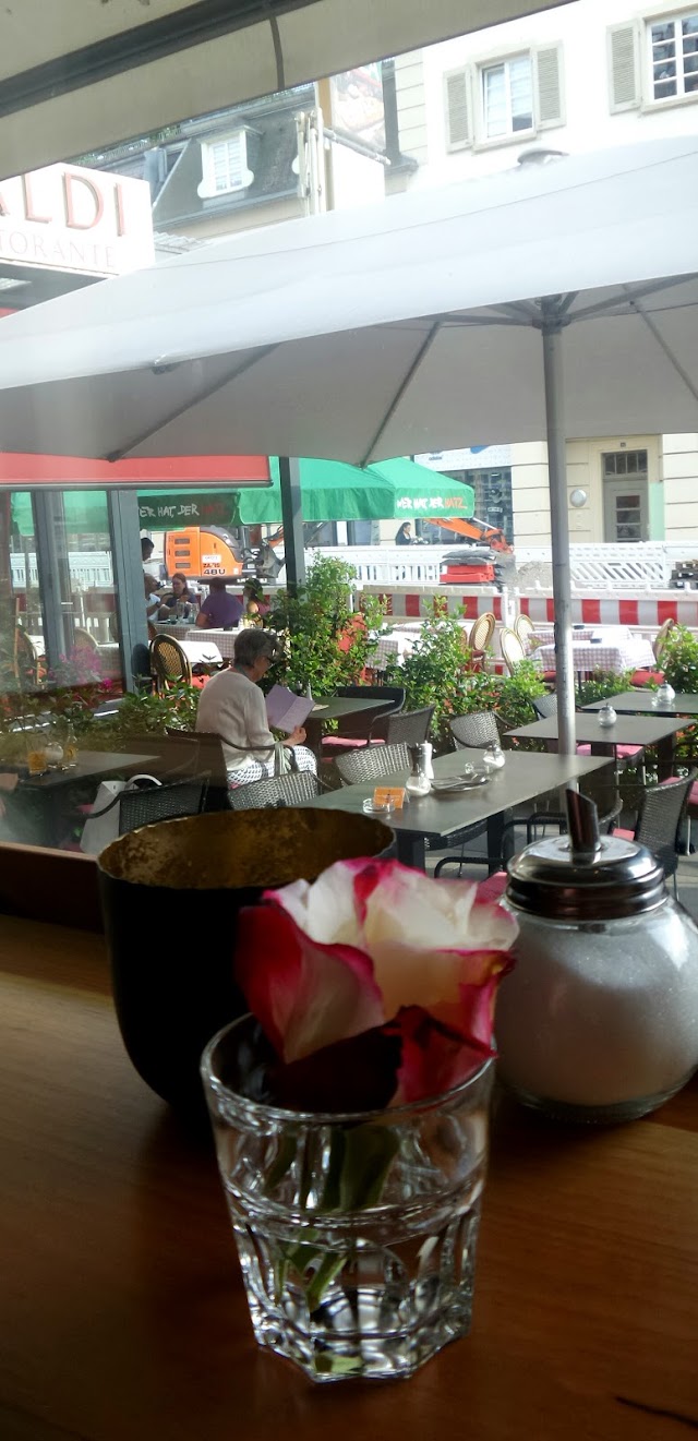 Einhorn Café - Bar - Restaurant