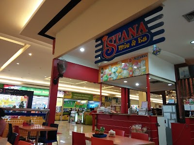 Photos of Central City Mall Semarang