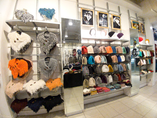 Mother Moon @ The Lakes Mall - Thumbnail