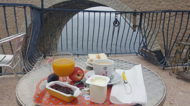 Café - Hôtel du Resquiadou