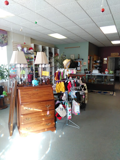 Klutterbox Consignments - Visual