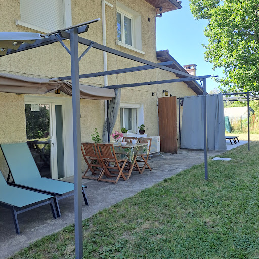 Photo de Gîte de l'Akwaba 1 - location appartement meublé T3, climatisé, terrasse, jardin - 47160 Buzet-sur-Baïse / LOT ET GARONNE