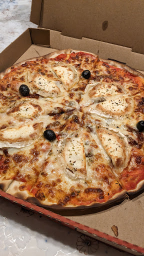 Photo 2 - Camionnette Nacho Pizza