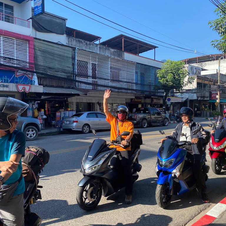 Mr Pop Chiang Mai Motorbike Rental Agency in Chiang