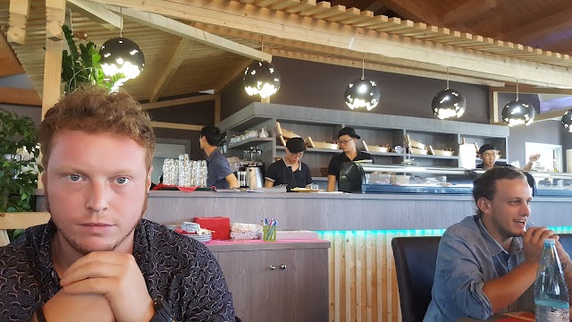 Tomi Sushi