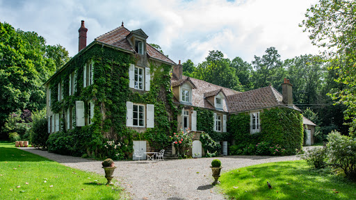 DOMAINE PARK & GRILL