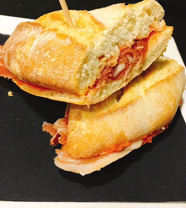 El Olivo Tapas & Bar