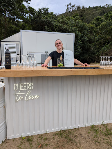 Lu's Crew Bars & Bevvies - Thumbnail