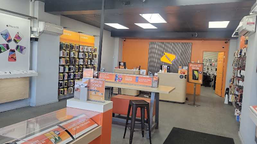 Boost Mobile - Visual