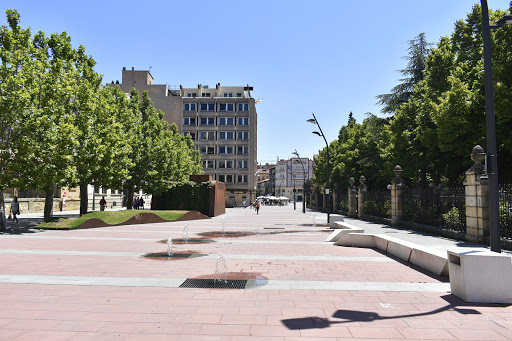 Paseo el Espolón Park