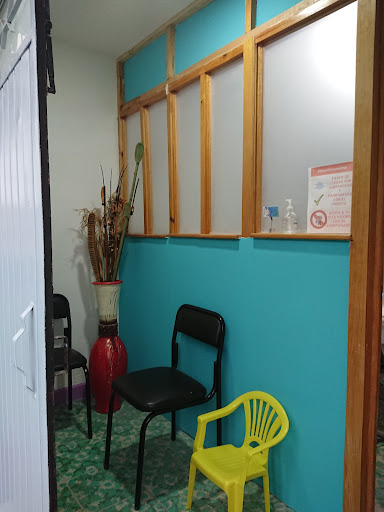 Dentista Karina Silva ( SIS - K Dental, niños y adultos )