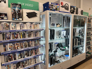 Photo n°7 de Cash Converters Soissons à Soissons (Vidéo club)