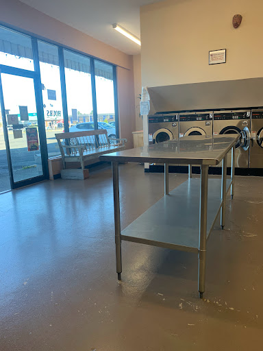 Seaside Laundry - Visual