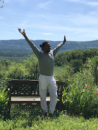 Photo n°18 de Satya Yoga Ashram | École de Yoga Traditionnel en France et en Inde à Simiane-la-Rotonde (Professeur de yoga)