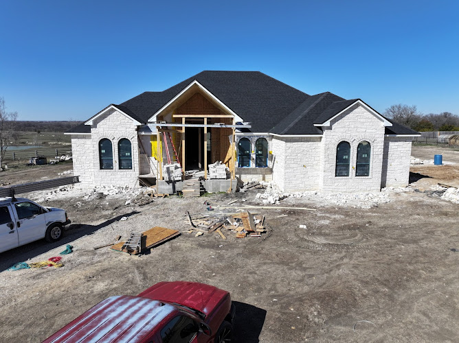 Flores Roofing & Construction