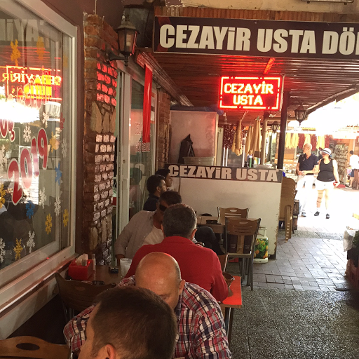 Cezayir Usta Döner Salonu - Balık Pazarı