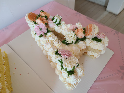 Buds and Blossoms Cakery, LLC