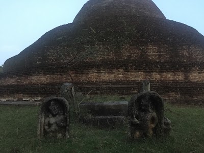 Photos of Pabalu Vehera (Temple of Marbles)