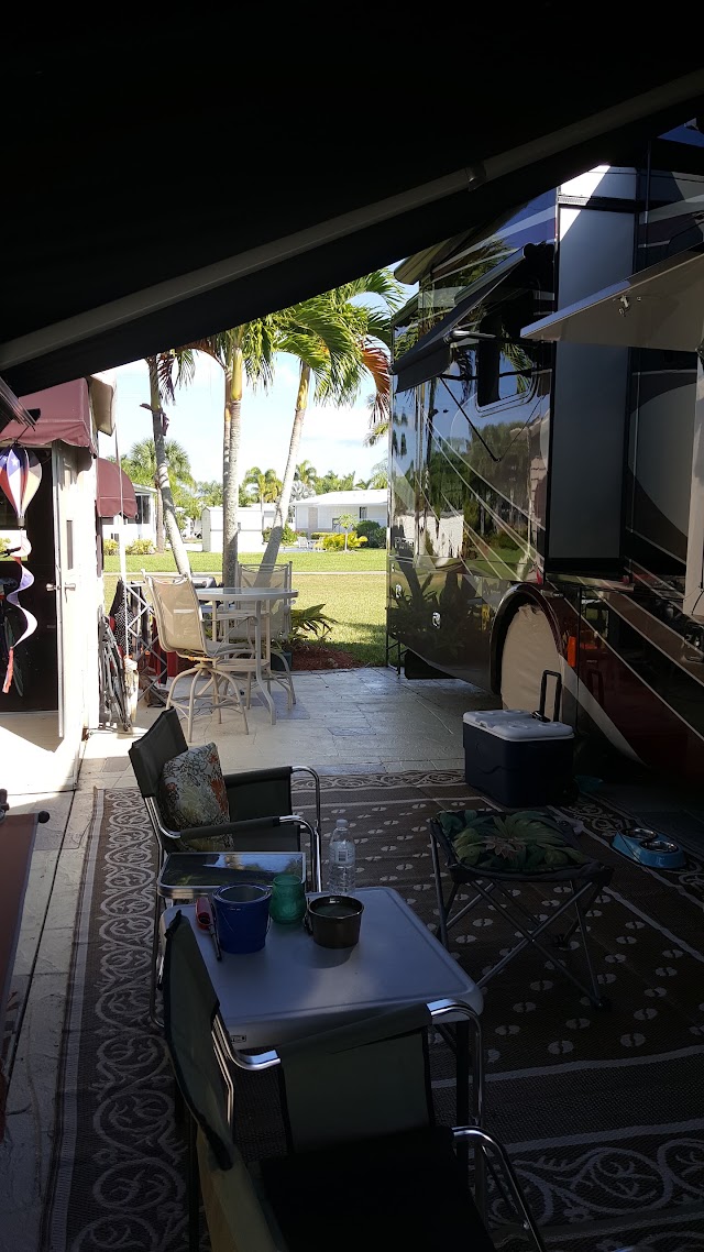 Silver Lakes RV Resort & Golf Club