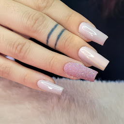 Photo n°17 de Bourgeoisie Nails à Saint-Jory (Institut de beauté)