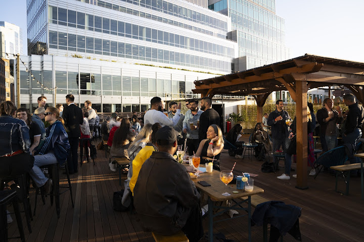 Queen of Hoxton by null