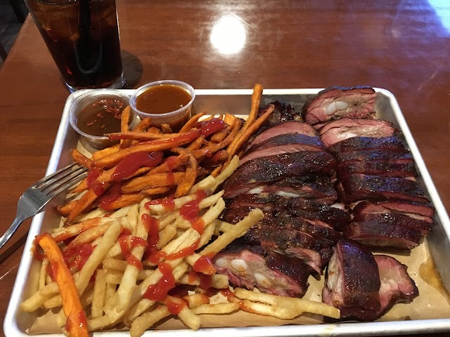 Black Dog Smoke & Ale House